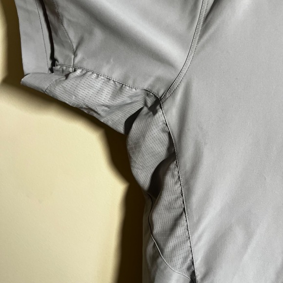 Kuhl Shirt Womens‎ S Button Down Gray Solid Short Sleeve Hiking Outdoor Pocket - Picture 3 of 7